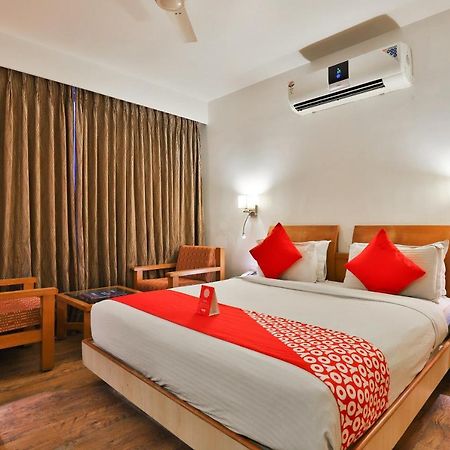Oyo 1123 Hotel Rock Regency Ahmedabad Extérieur photo