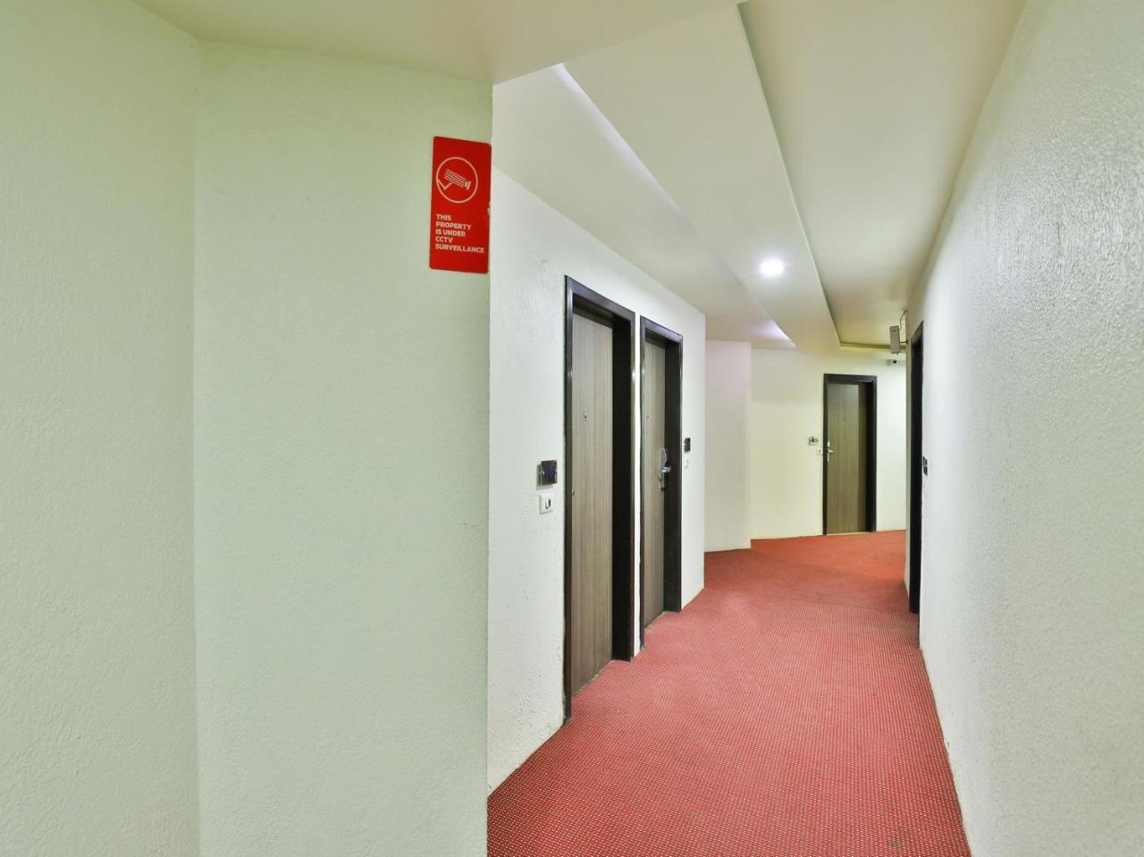 Oyo 1123 Hotel Rock Regency Ahmedabad Extérieur photo