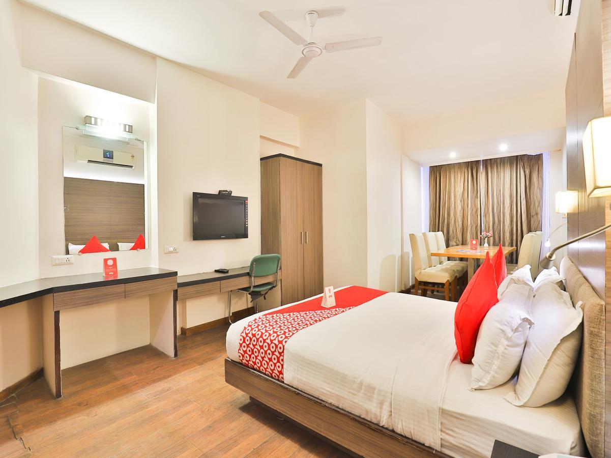 Oyo 1123 Hotel Rock Regency Ahmedabad Extérieur photo