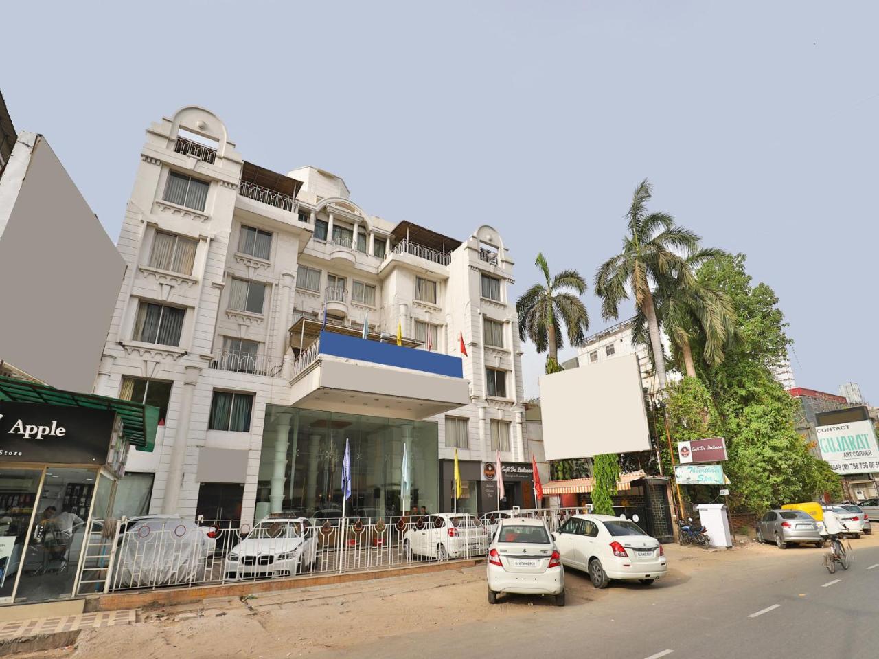 Oyo 1123 Hotel Rock Regency Ahmedabad Extérieur photo