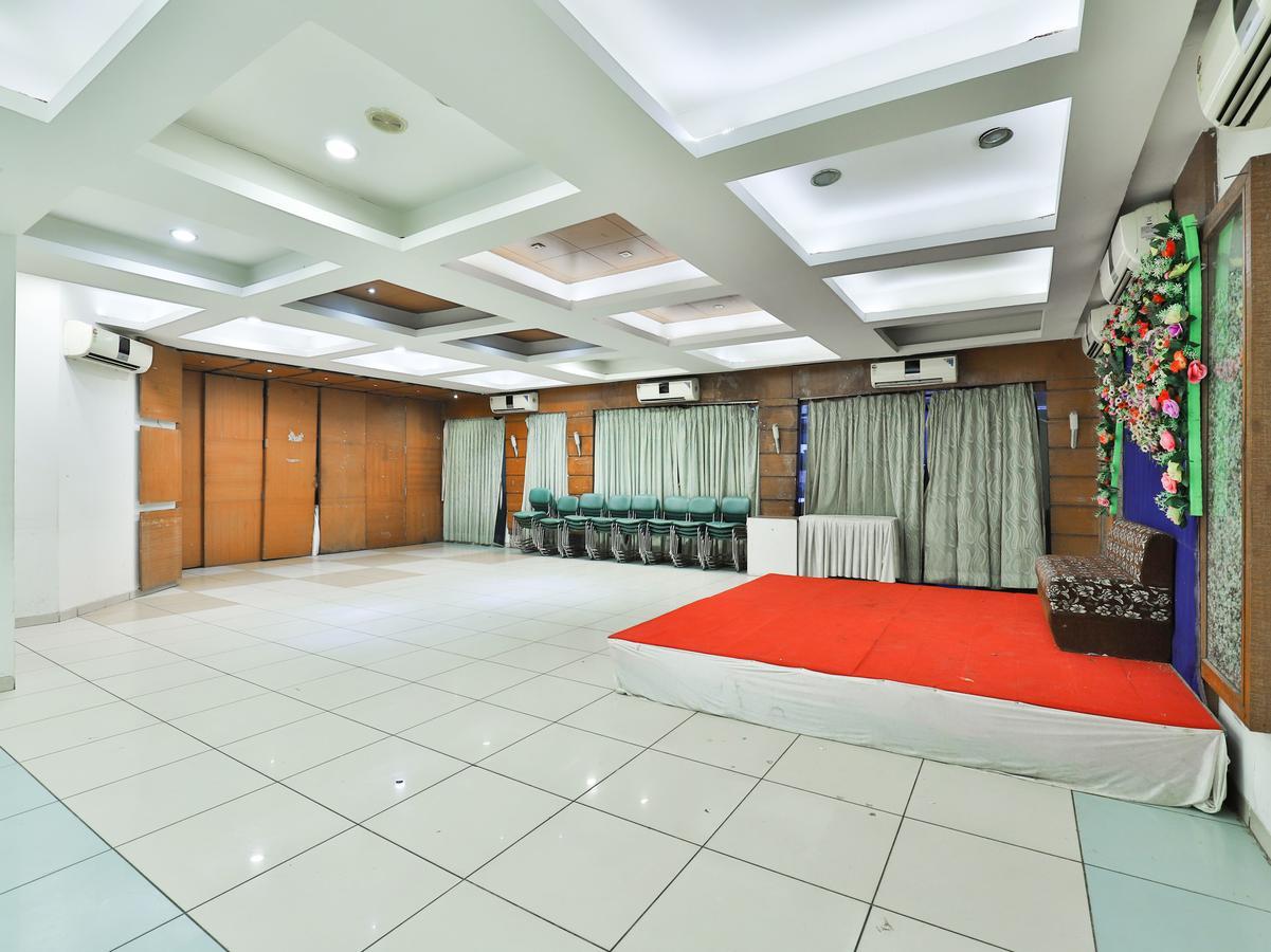 Oyo 1123 Hotel Rock Regency Ahmedabad Extérieur photo
