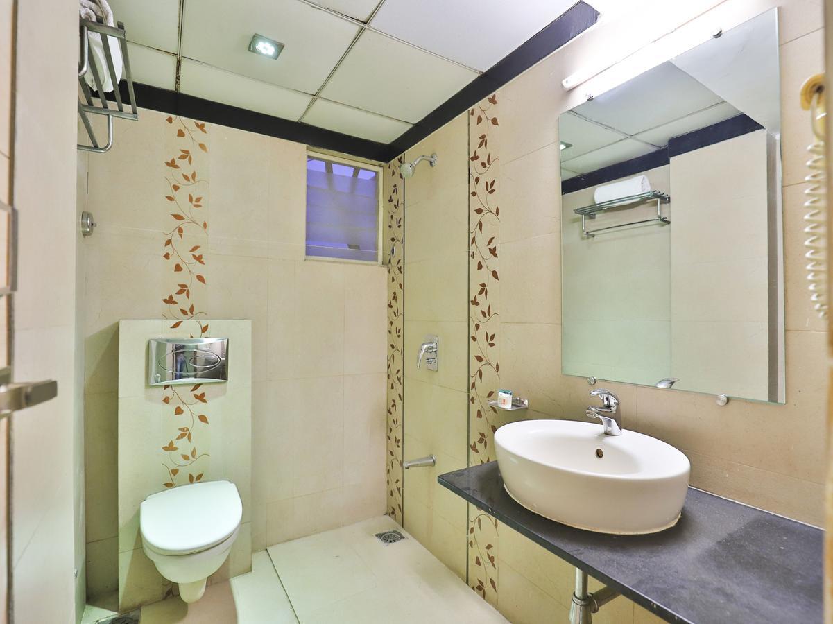 Oyo 1123 Hotel Rock Regency Ahmedabad Extérieur photo