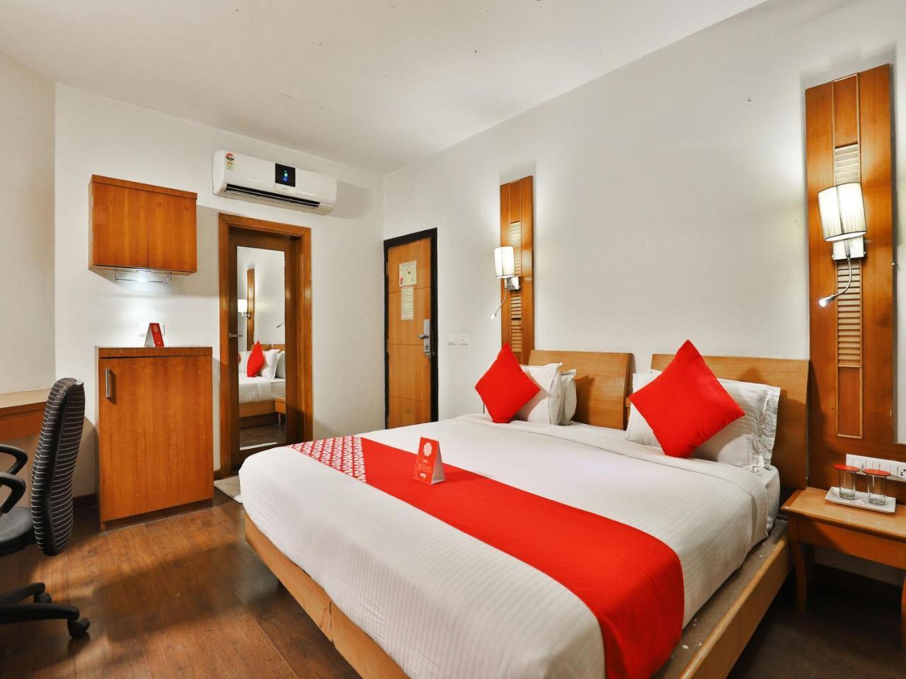 Oyo 1123 Hotel Rock Regency Ahmedabad Extérieur photo