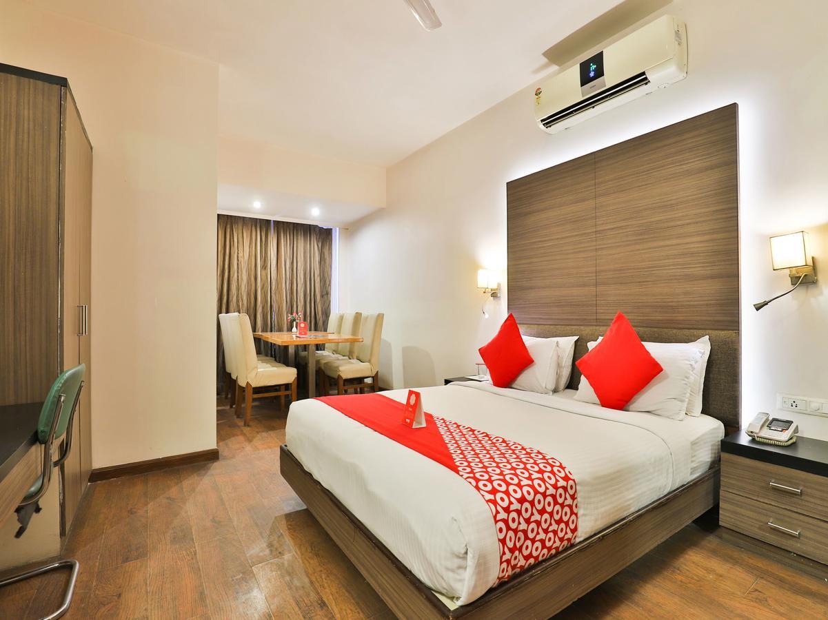 Oyo 1123 Hotel Rock Regency Ahmedabad Extérieur photo